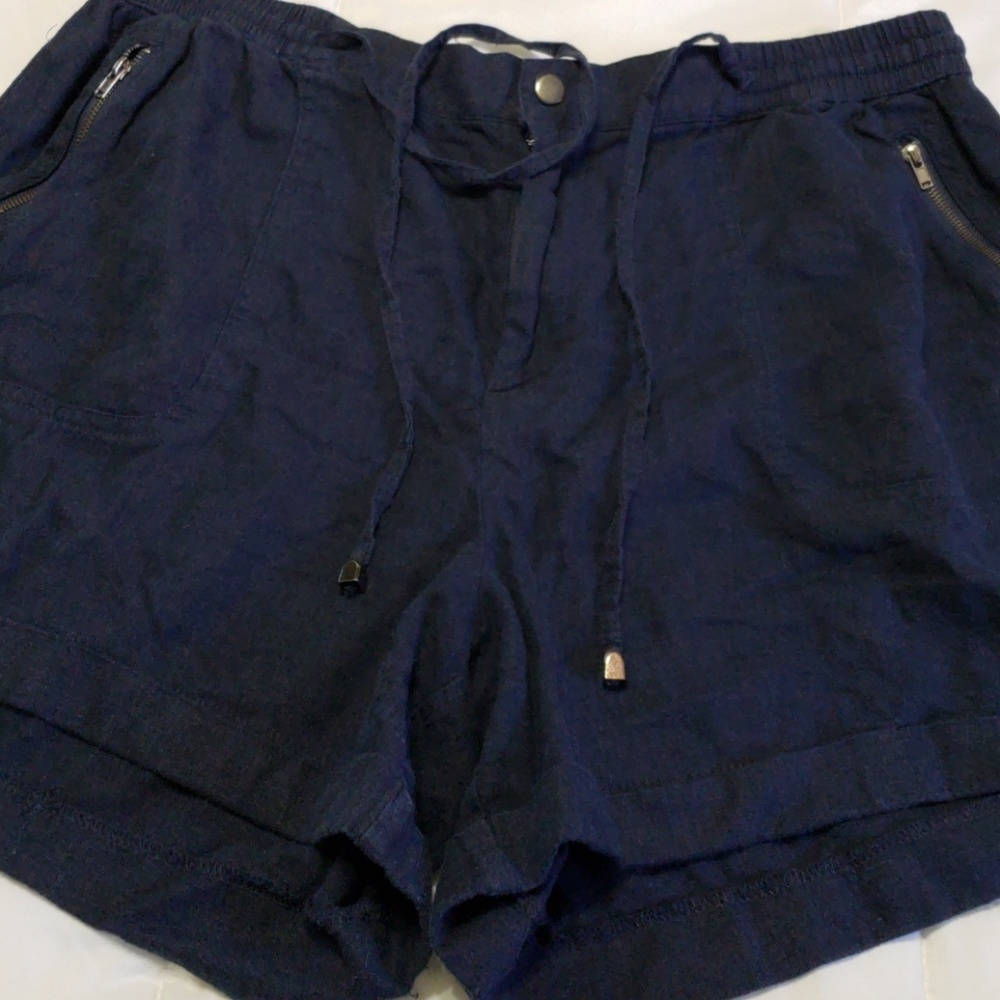 Blue cuffed leg linen shorts